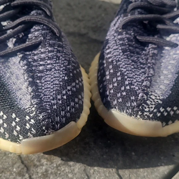 adidas gazelle silver green womens Adidas Yeezy Boost 350 V2 'Carbon Beluga' Grade-School main image 0